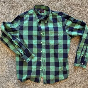 UNTUCKit Men’s Button Up Shirt